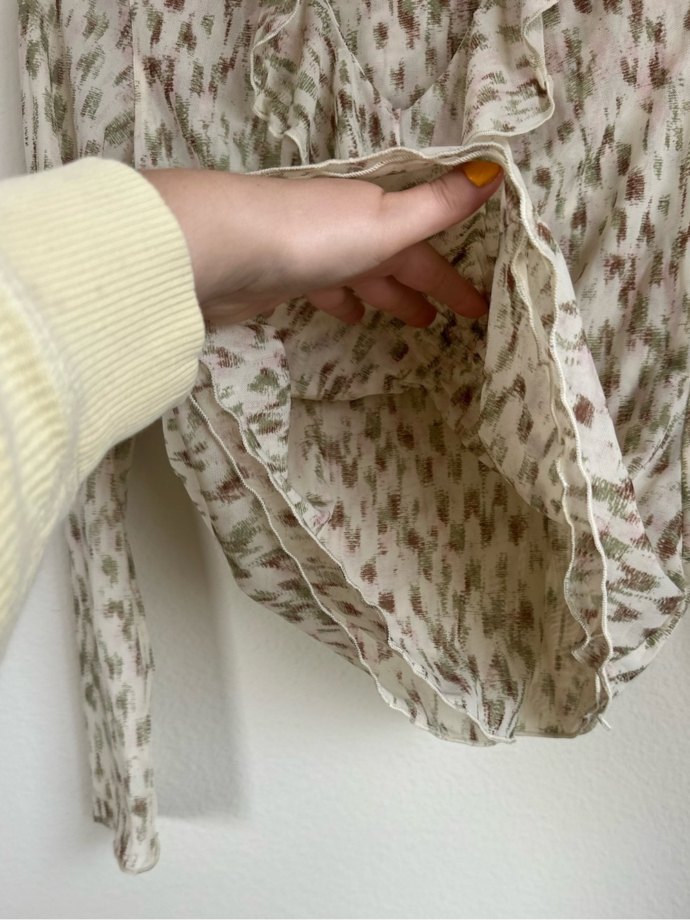 Cabi Ruched Mesh Dapple Top - Picture 7 of 11